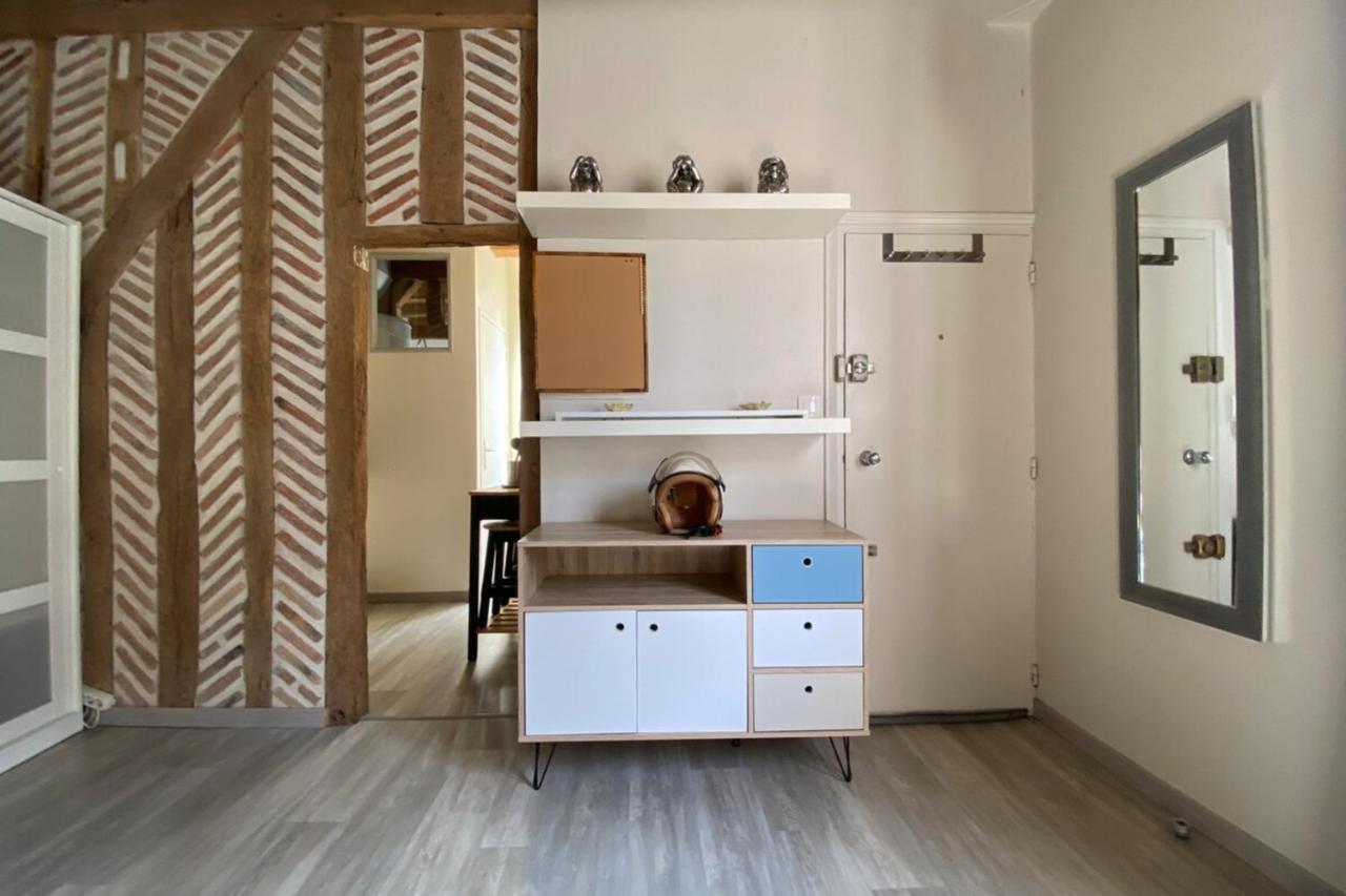 Typical Apartment In The Heart Of The City With Wifi Tours Exteriör bild