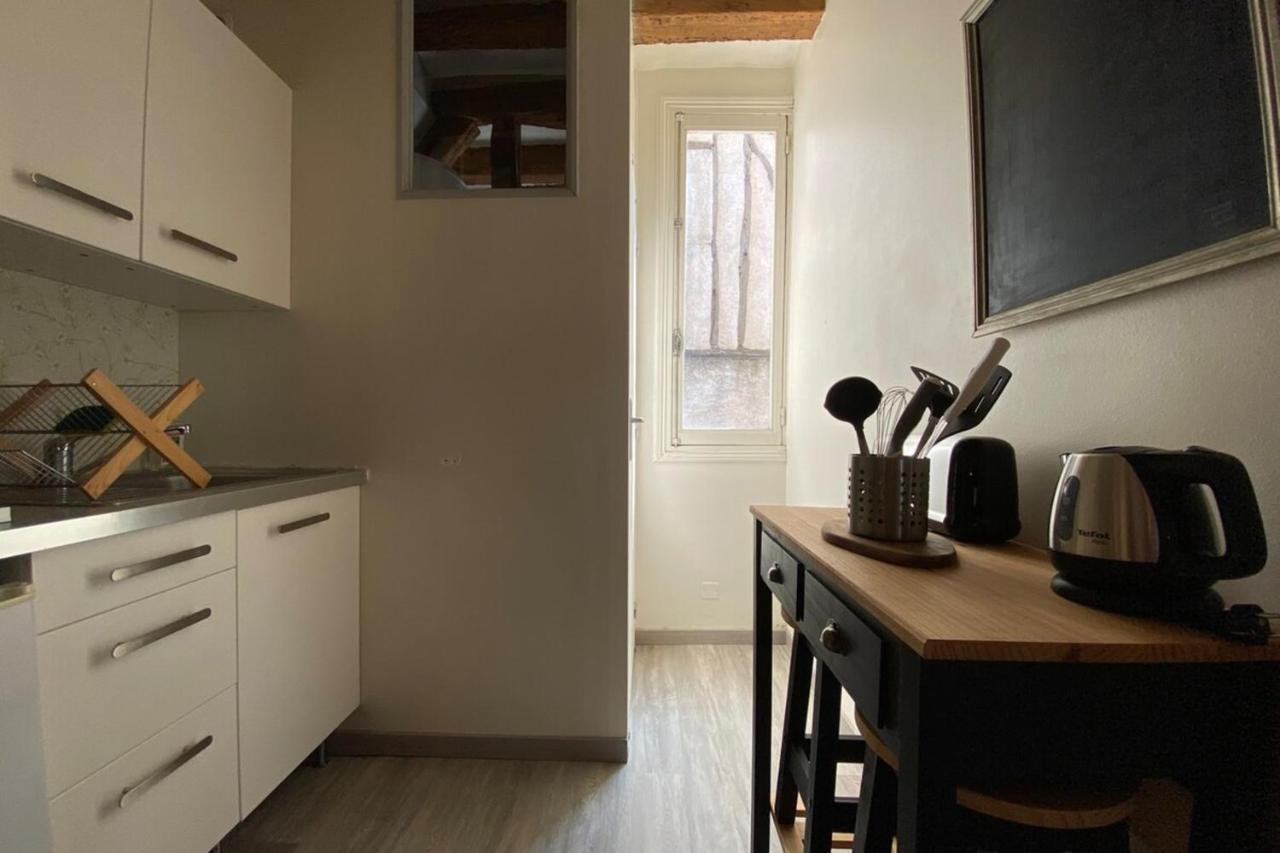 Typical Apartment In The Heart Of The City With Wifi Tours Exteriör bild