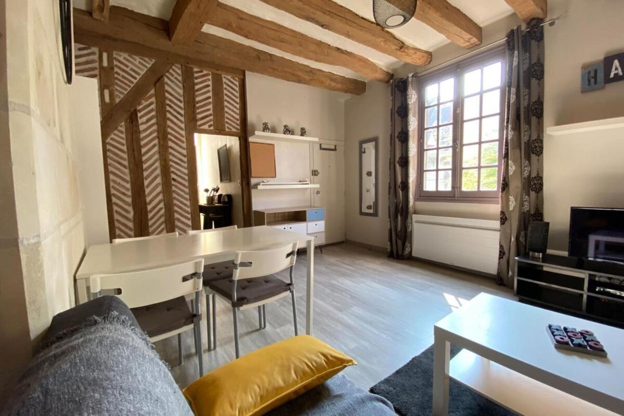Typical Apartment In The Heart Of The City With Wifi Tours Exteriör bild