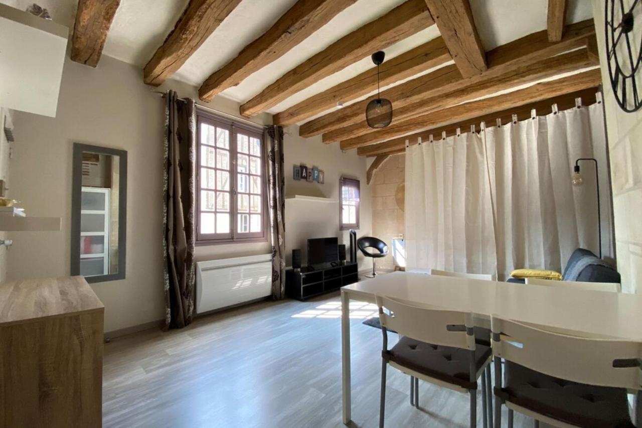 Typical Apartment In The Heart Of The City With Wifi Tours Exteriör bild